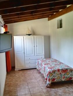 Santa Rosa de Calamuchita House | Discover Miralrio: Oceanfront Access and Breakfast Included