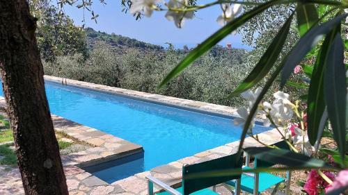Lerici Villa | Relax at Miralunga la Villetta with Ocean View & Pool