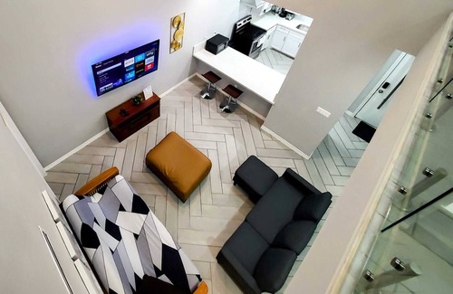 Brownsville Condo | Miramar #2 - Modern & Spacious 3BD/3BA - WiFi