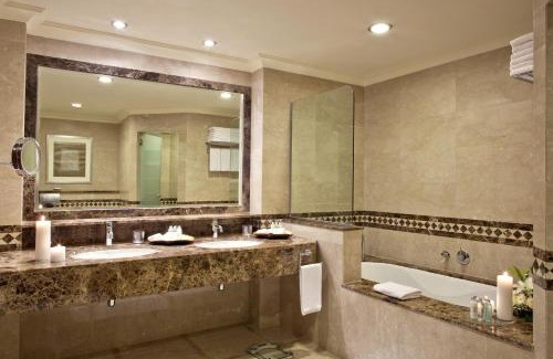 Al Aqah Resort | Exquisite Miramar Al Aqah Beach Resort with Ocean View