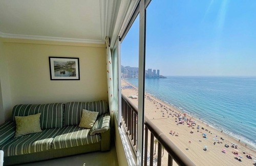 Benidorm Centro Apartment | Seafront Serenity at Miramar Levante with Ocean Views