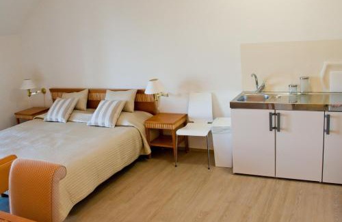 La Spezia Apartment | Miramare Apartments & Suites: Oceanfront Retreat with Pool