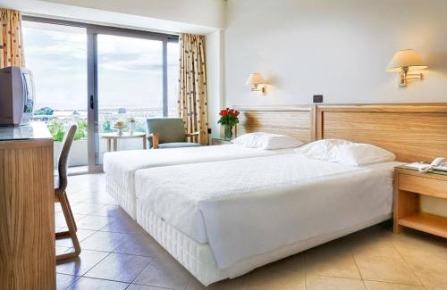 Eretria Hotel | Oceanfront Miramare: 4-Star Hotel with Pool & Restaurant