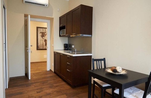 Roiano-Gretta-Barcola-Cologna-Scorcola Apartment | Elegant Miramare Suites: Family Friendly with Breakfast & Kitchen