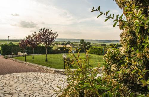 Gravina in Puglia Bed & Breakfast | Miramurgia B&B: Top-Rated Stay with Pool & Breakfast