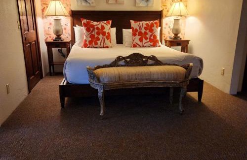 Myers Flat Hotel | Discover Family-Friendly Fun at Miranda Gardens Resort