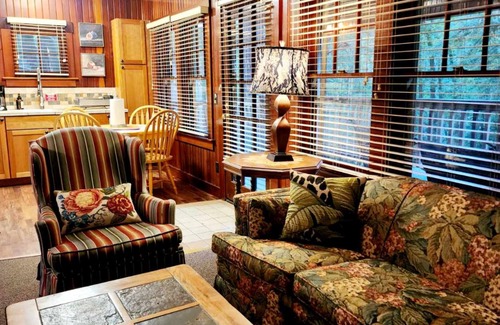Myers Flat Cottage | Ocean View Retreat at Miranda Gardens Resort - Top Rated 9.4