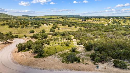 Johnson City House | Experience Miranda In The Hill Country - Hacienda Amor