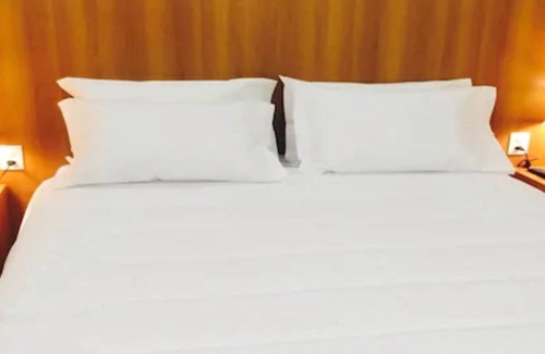 Ouro Branco Hotel | Explore Mirante Flat: High-Rated Stay with Pool & Spa