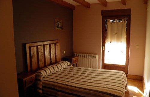 Navarredonda de Gredos Apartment | Explore Mirasierra II Y III: Pet & Child Friendly Retreat