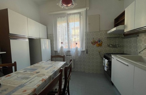Chiavari House | Casa Mirella: Oceanfront Retreat with 10/10 Guest Rating