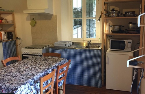 Torno Cabin | Pet-Friendly Retreat at Mirella Hut for Your Family Stay