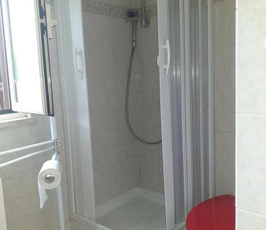 Ardea Bed & Breakfast | Inviting Mirella's House ViaVerona: Breakfast & Hot Tub Await