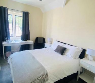 Robert Town Bed & Breakfast | Wheelchair Accessible Mirfield Monastery B&B - Rated 9/10