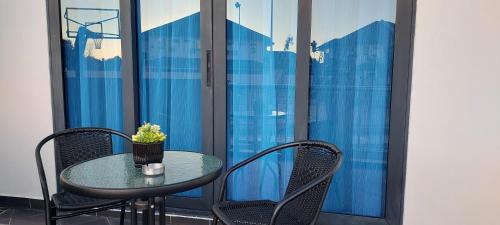 Miri Apartment | Family-Friendly Sunsky Condominium Homestay with Pool