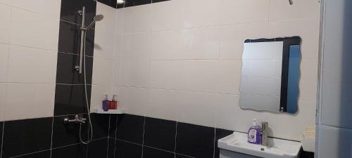 Miri Apartment | Family-Friendly Miri Sunsky Condominium with Pool Access