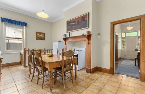 Tanunda House | Guest Rated 10/10: Miriam's Cottage with Kitchen & Breakfast