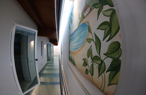 Licata Bed & Breakfast | Family-Friendly Retreat at Mirko's House with Hot Tub