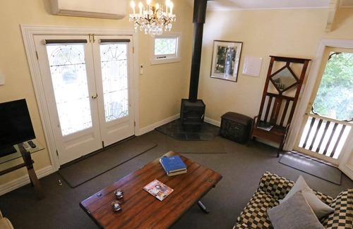 Woodend Cottage | Mirkwood Forest Spa Cottage - Garden Guesthouse