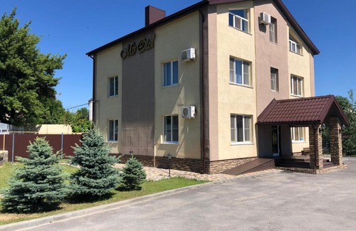 Volgograd Hotel | MirOtel: Guest Rated 9/10 with Delicious Breakfast Included