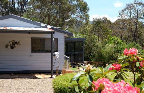 Kevington House | Discover Mirra Minga: Pet & Child Friendly Escape