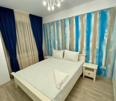 Constanta Apartment | Seaside Getaway at Mirror Lake Apartments - Rated 9.9/10