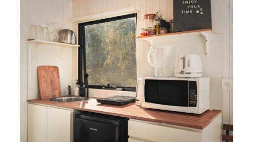 Tamborine House | Reflect on Comfort at Mirror Reflections Hotel