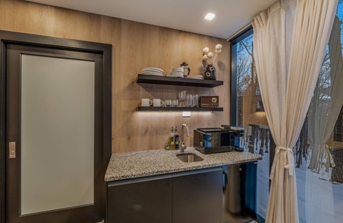 Mercersburg Ski Chalet | Mirror Villas - Modern Retreat with private hot tubs and mountain view