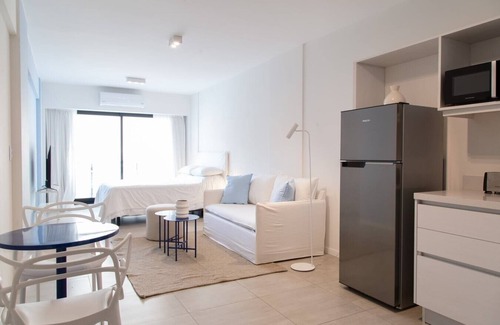 Villa Urquiza Apartment | Pet-Friendly Mirto Beautiful Suite with Kitchen Access