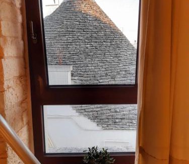 Alberobello Apartment | Mirum Apuliae 16: Family-Friendly Stay with Kitchen Access