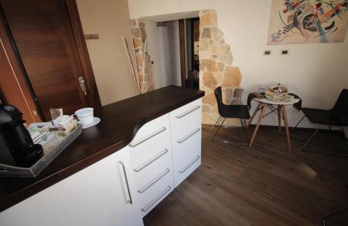 Castelmezzano Apartment | Mirutt Home: Highly Rated Stay with Unmatched Comfort