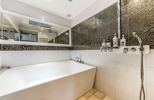 Sammun Hotel | Eco-Friendly Escape at Miryang Calaem with Breakfast Included
