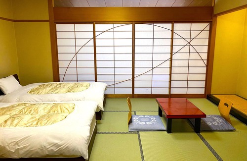 Sekigane Onsen House | Eco-Friendly Retreat at Misasaonsen Kouraku - Guest Rated 9.6