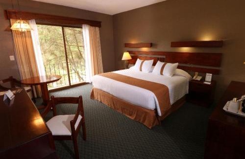 Huatusco Hotel | Inviting Mision Los Cocuyos Alta Montana with Pool & Hot Tub