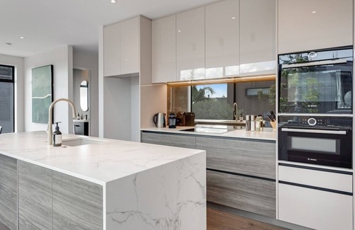 Mission Bay House | Mission Bay | Designer Luxury | 3BR | 2.5BA | 2Car Parks