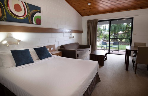 Wongaling Beach Resort | Relax at Mission Beach Resort: Eco-Friendly Retreat with Pool