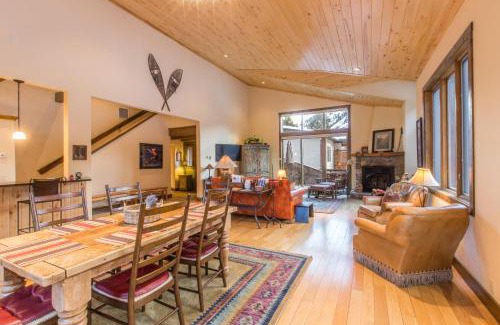 Ouray House | Top-Rated Mission Rock 1: Family-Friendly Getaway