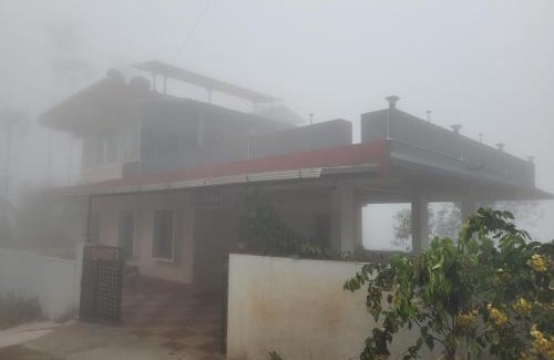 Meppadi House | Discover Mist Valley-Valathoor: Pet-Friendly & Family-Friendly