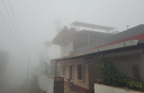 Meppadi House | Discover Mist Valley-Valathoor: Pet-Friendly & Family-Friendly