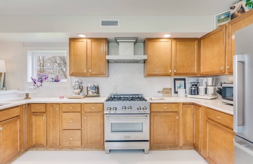 Chincoteague House | Relax at Misty Moon on Chincoteague Island with Pool Access
