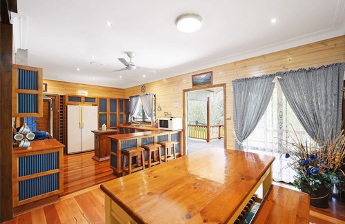 Wyong Creek House | Escape to Misty Mountain Farm Stay - Book Your Retreat Now