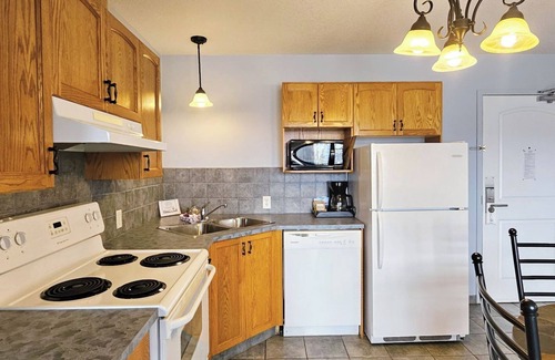 Grande Cache Hotel | Inviting Misty Mountain Inn and Suites with Breakfast & More
