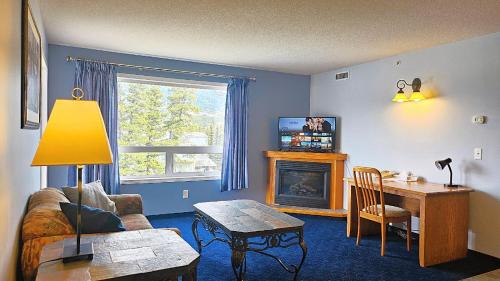 Grande Cache Hotel | Child-Friendly Getaway at Misty Mountain Inn & Suites