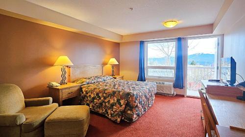 Grande Cache Hotel | Child-Friendly Getaway at Misty Mountain Inn & Suites