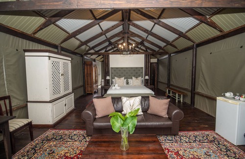 Storms River Cabin | Relax at Misty Mountain Reserve: Family-Friendly Retreat