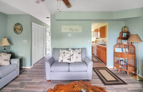 Chincoteague House | Misty's Thicket - Relax with Water Access and Screened Porches