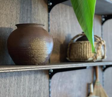 Andeok Apartment | Eco-Friendly Retreat at Misun House with Hot Tub Access