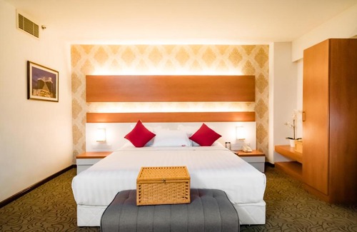 Ayer Keroh Hotel | Relax at MITC Hotel with Ocean Views & Poolside Comfort