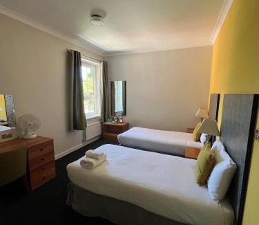 Cranfield Hotel | Comfortable Mitchell Hall: Accessible Stay with Breakfast