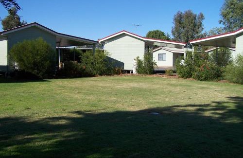Mitchell Hotel | Pet-Friendly Mitchell Motel & Cabin Park - Guest Rated 9/10